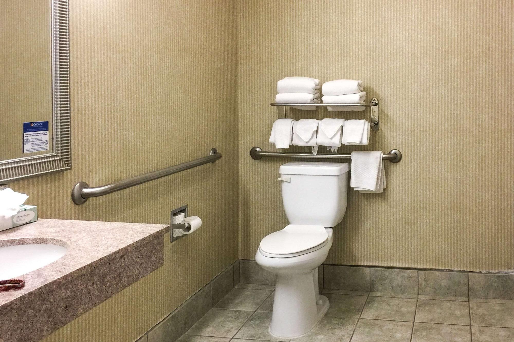 Quality Inn & Suites Oceanside Near Camp Pendleton Exterior foto